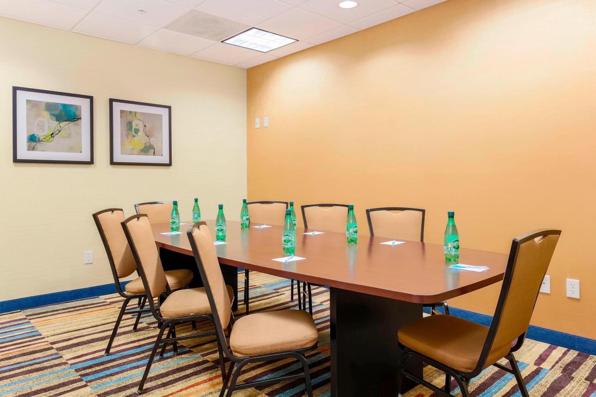 Fairfield Inn & Suites Темекула Экстерьер фото