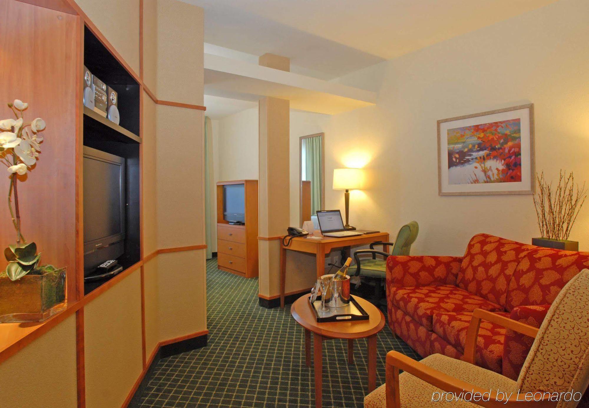 Fairfield Inn & Suites Темекула Номер фото