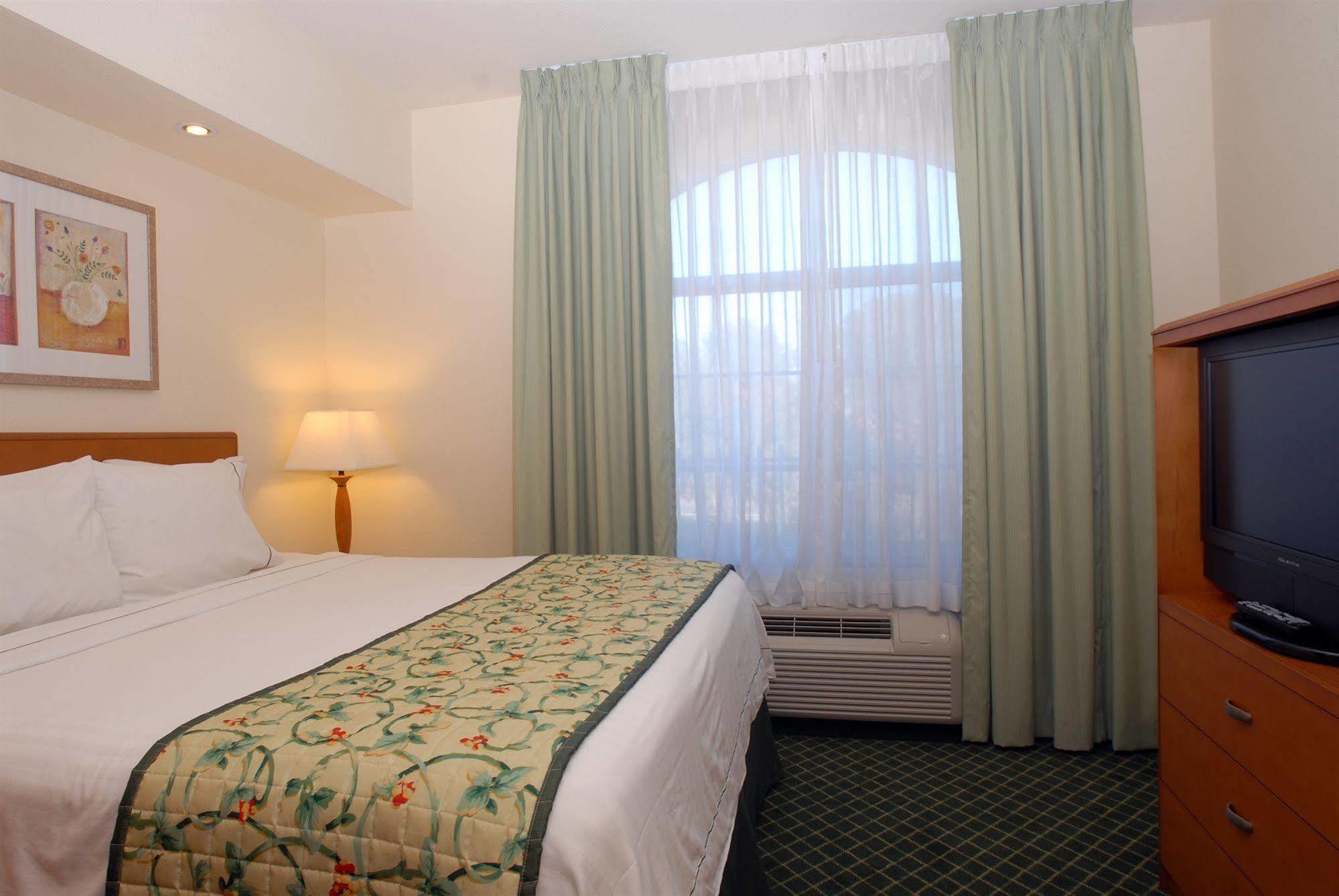 Fairfield Inn & Suites Темекула Номер фото