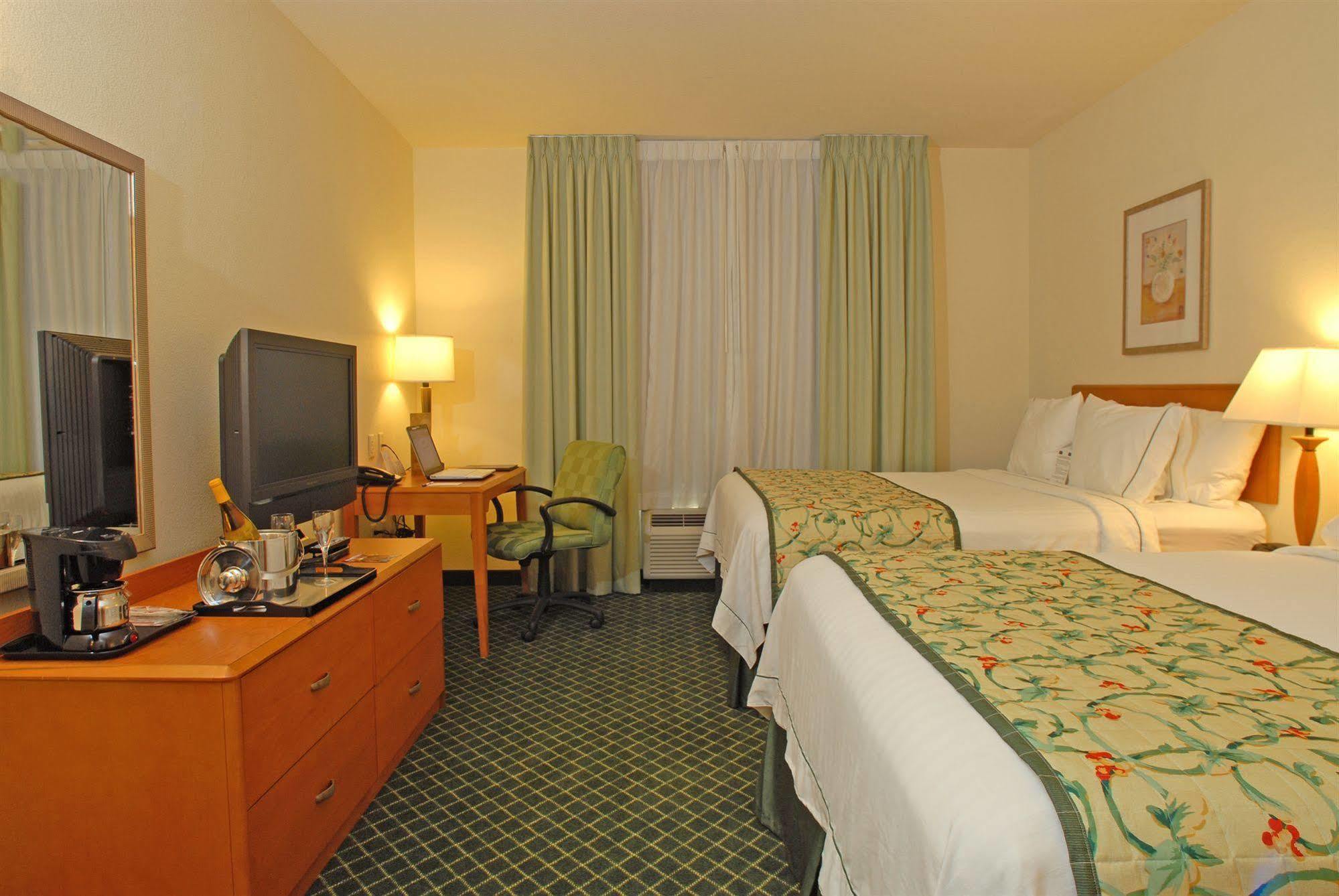 Fairfield Inn & Suites Темекула Экстерьер фото